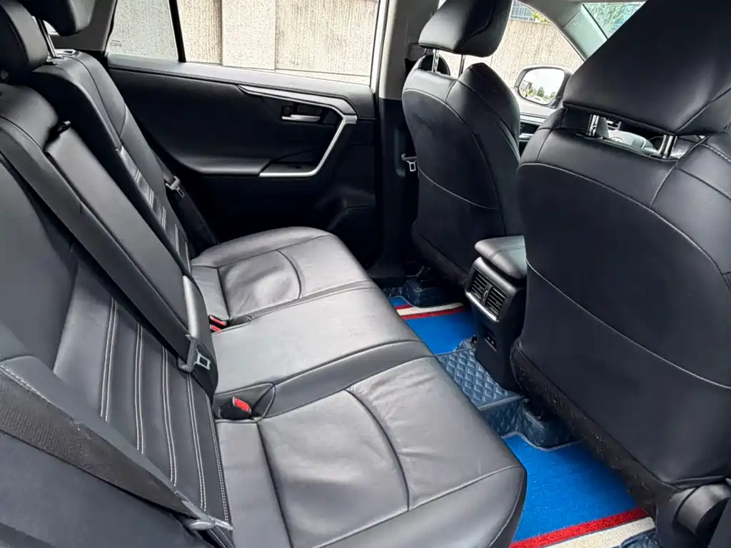 Toyota Wildlander 2021 2.0L CVT Luxury