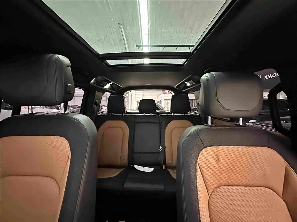 Land Rover Defender — миниатюра 18