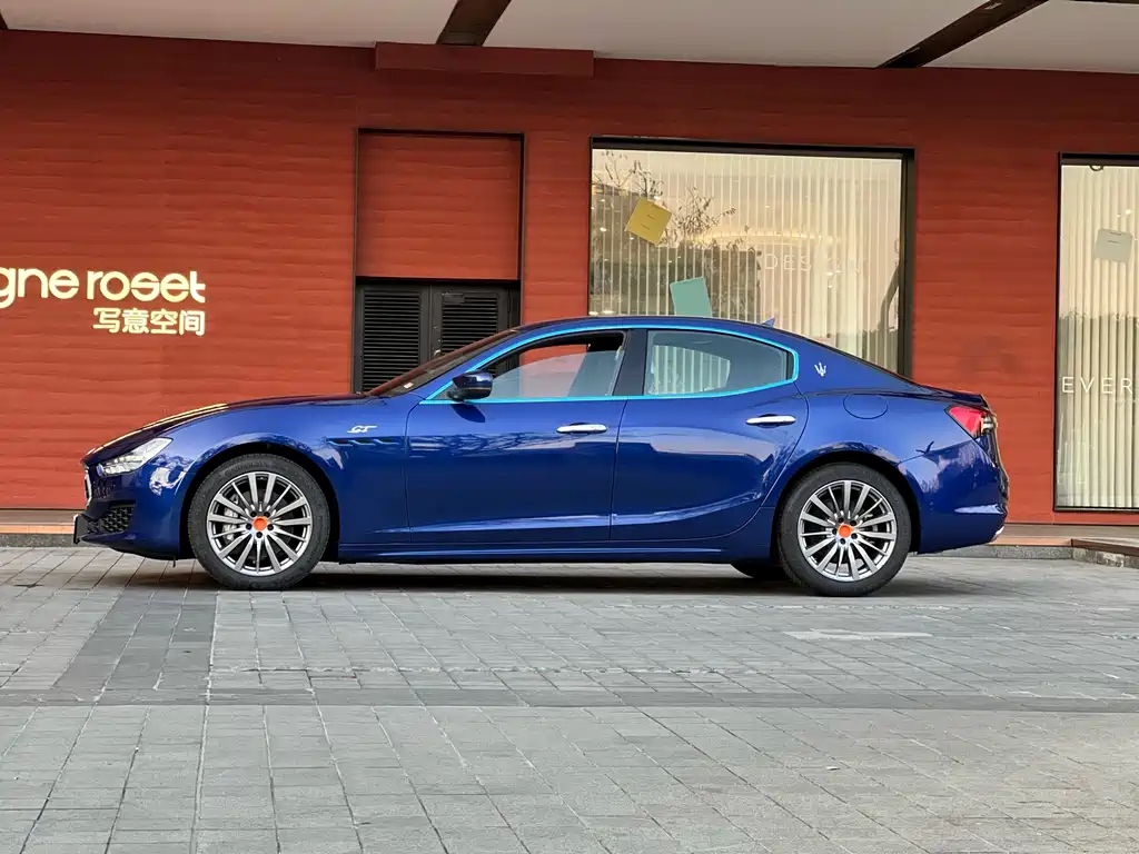 Maserati Ghibli 2023 2.0T GT