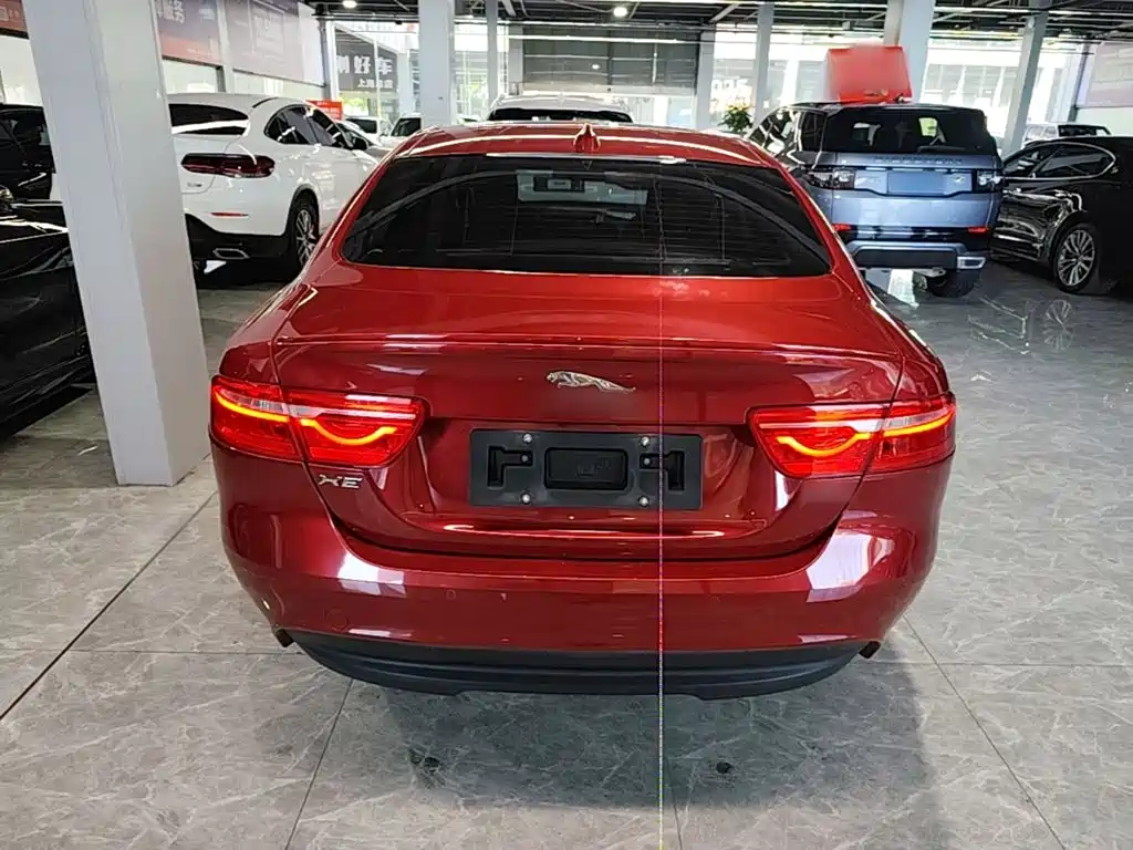 Jaguar XE 2017 2.0T 200PS R-Sport