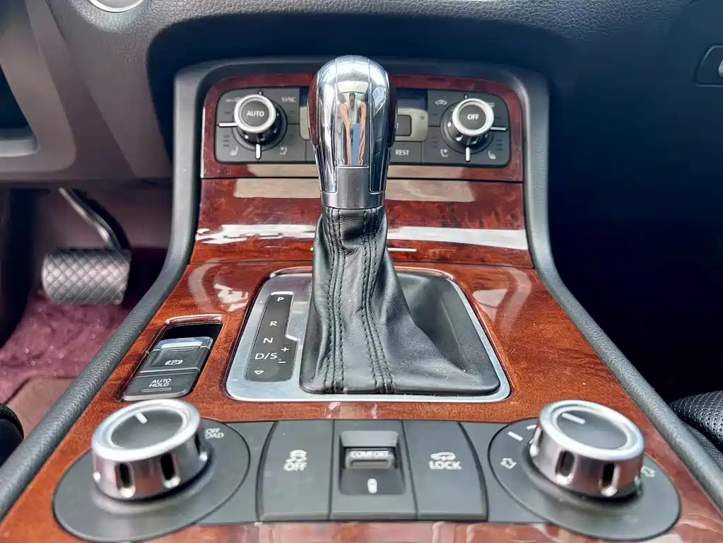 Volkswagen Touareg — миниатюра 14