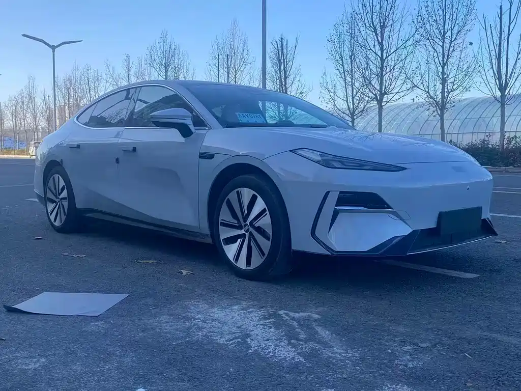 GEELY GALAXY GALAXY E8