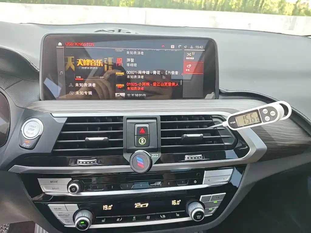 BMW X3 — миниатюра 13