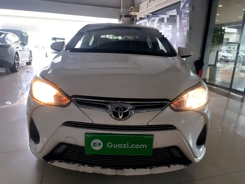 Toyota Yaris L — миниатюра 3