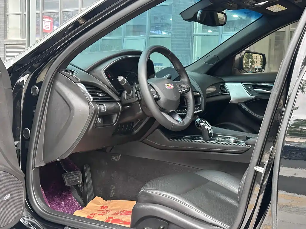 Cadillac CT5 — миниатюра 10