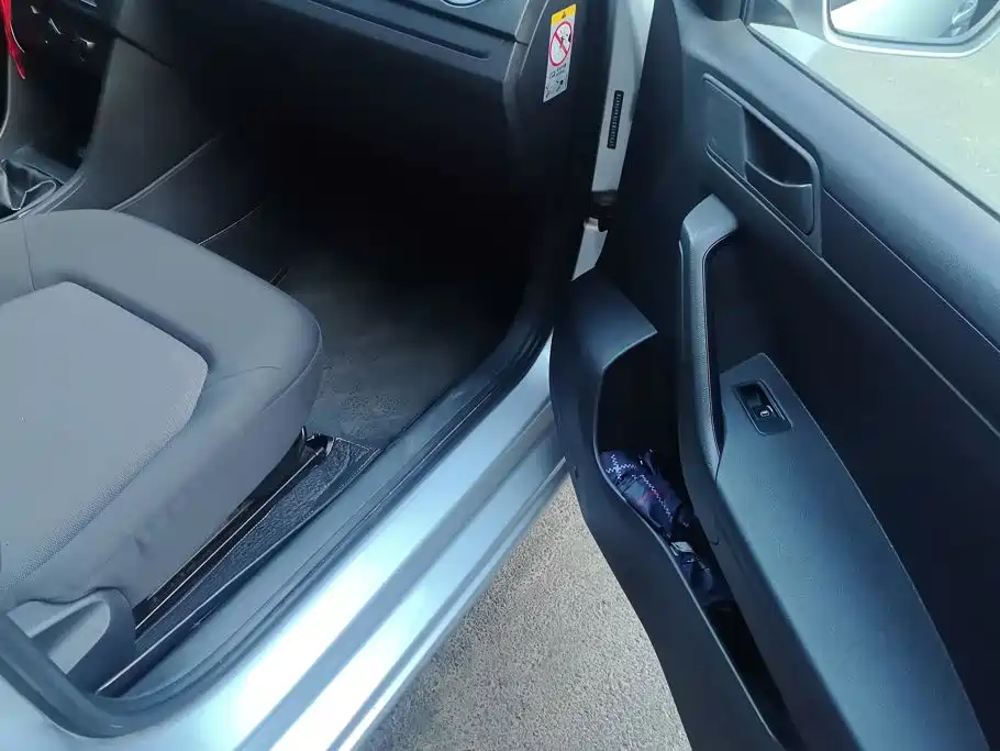 Volkswagen Jetta — миниатюра 8