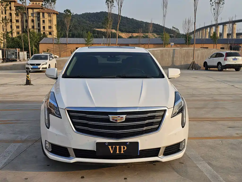 Cadillac XTS — миниатюра 2