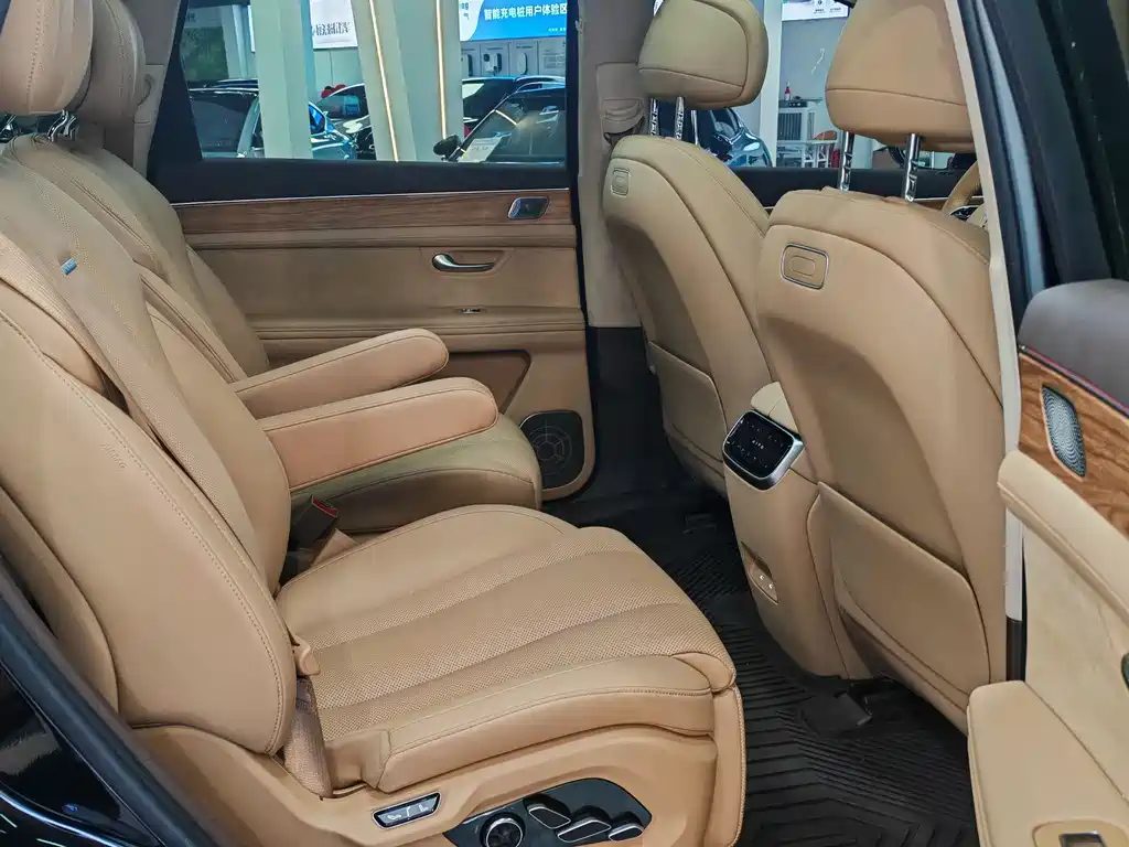 AITO ASK THE WORLD M7