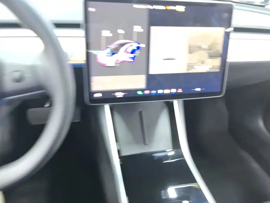 Tesla Model 3 — миниатюра 12