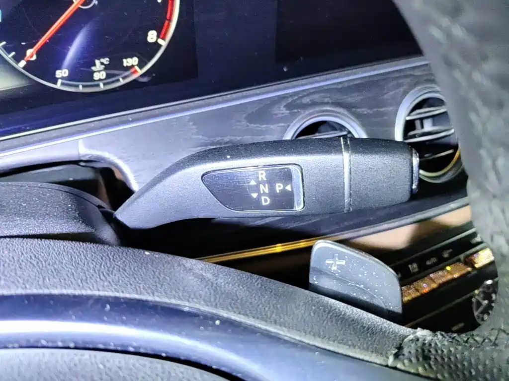 Mercedes-Benz E-Class — миниатюра 10