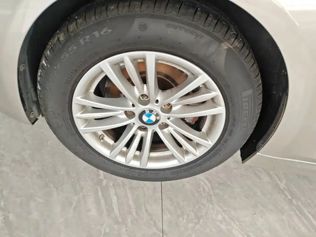 BMW 3 Series — миниатюра 23