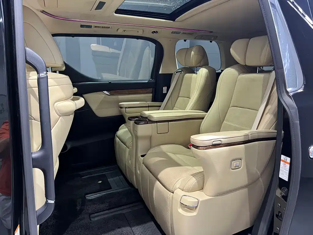 Toyota Alphard 2015 3.5L Luxury