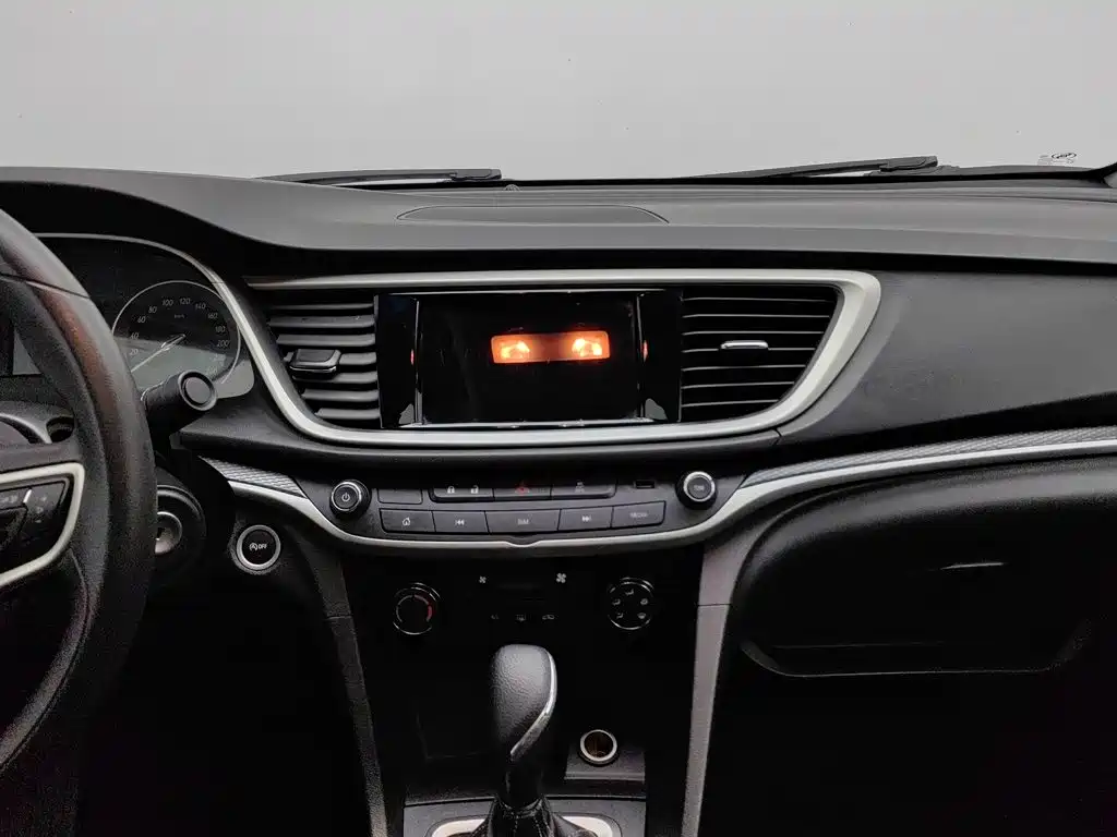 Buick Excelle — миниатюра 12