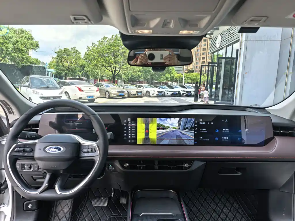 Ford Mondeo — миниатюра 9