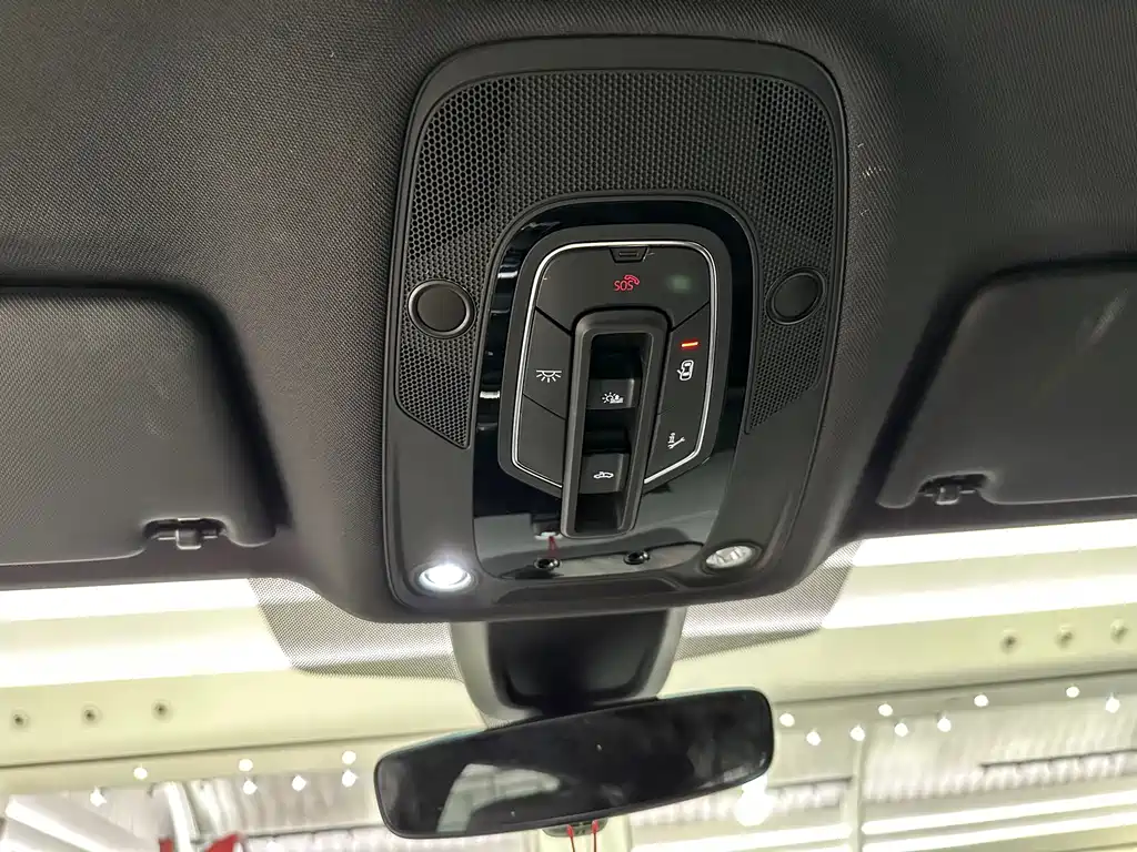 Audi Q5L — миниатюра 16