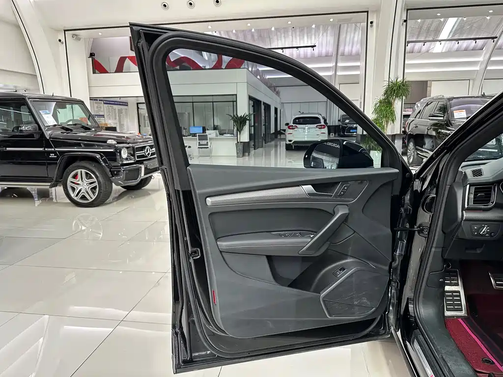 Audi Q5L — миниатюра 20