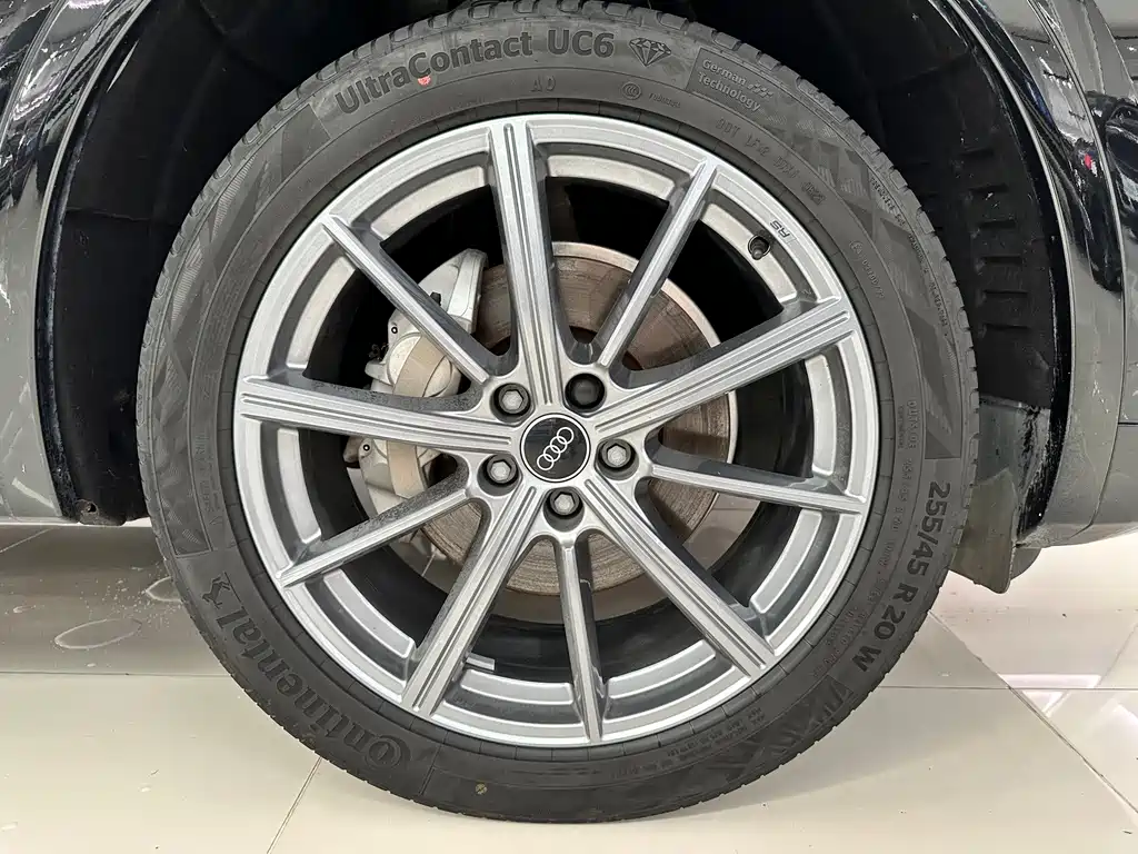 Audi Q5L — миниатюра 32