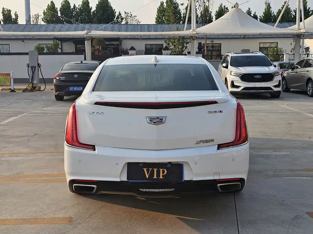Cadillac XTS — миниатюра 6