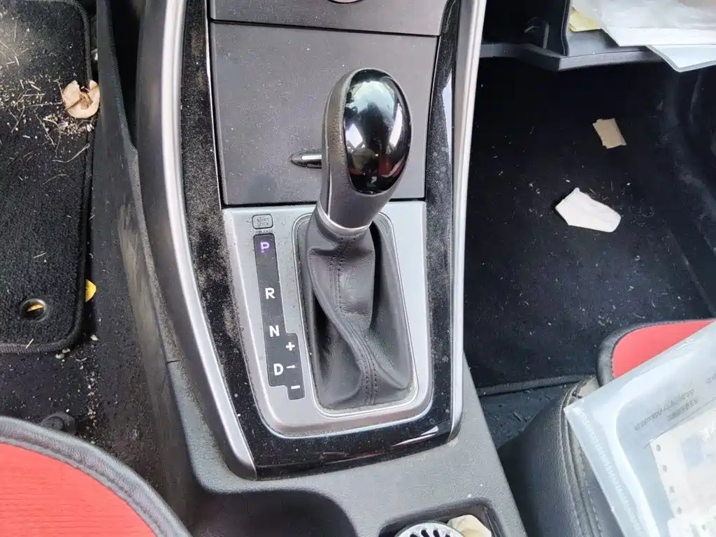Hyundai Elantra Langdong — миниатюра 7