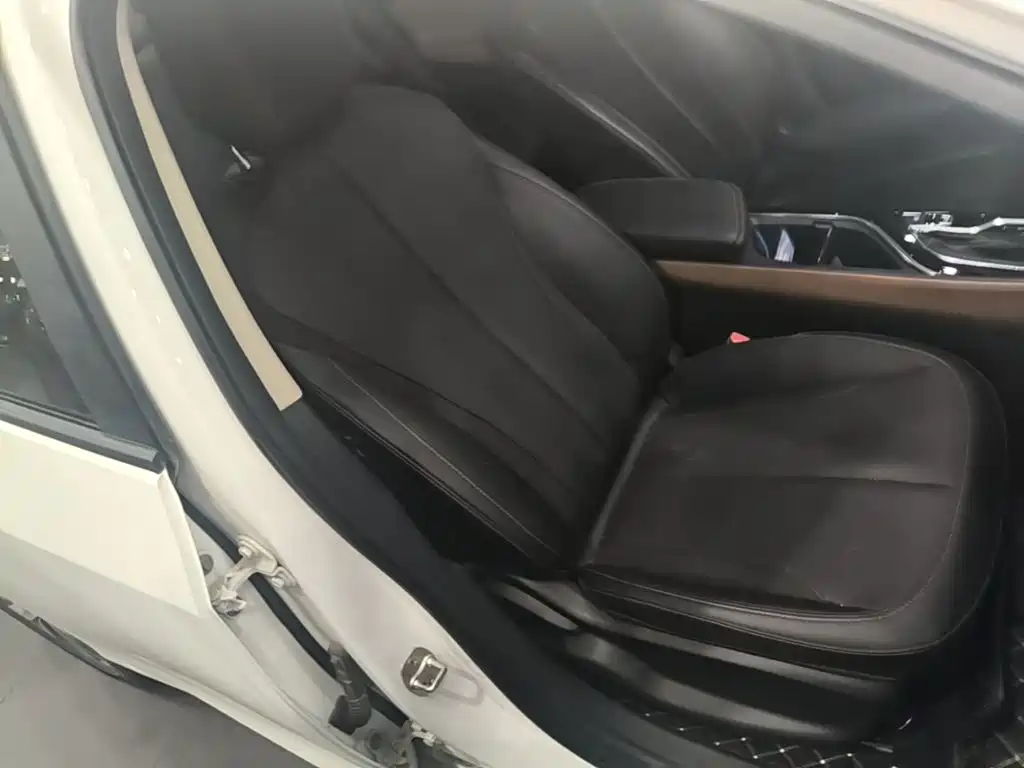 Buick Verano — миниатюра 25