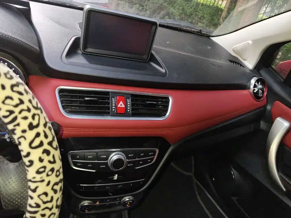 Haval H1 2015 1.5L MT Luxury