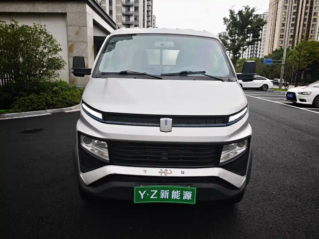 Yuan Cheng Yuan Cheng Xingxiang F1E — миниатюра 2