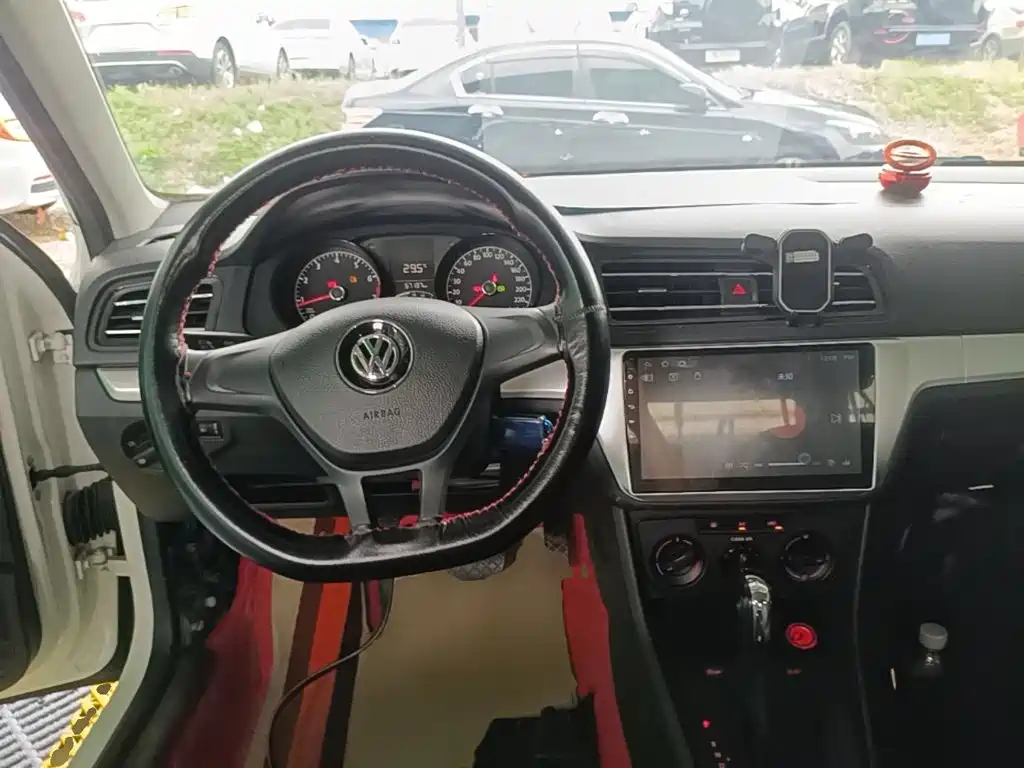 Volkswagen Lavida — миниатюра 10