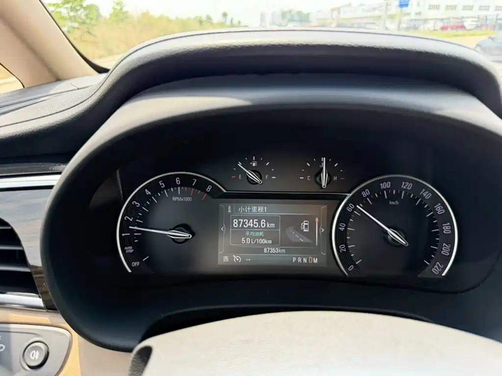 Buick GL8 — миниатюра 10