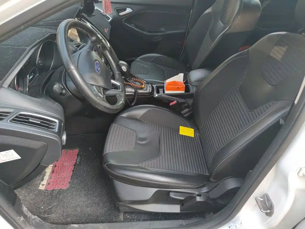 Ford Focus — миниатюра 11
