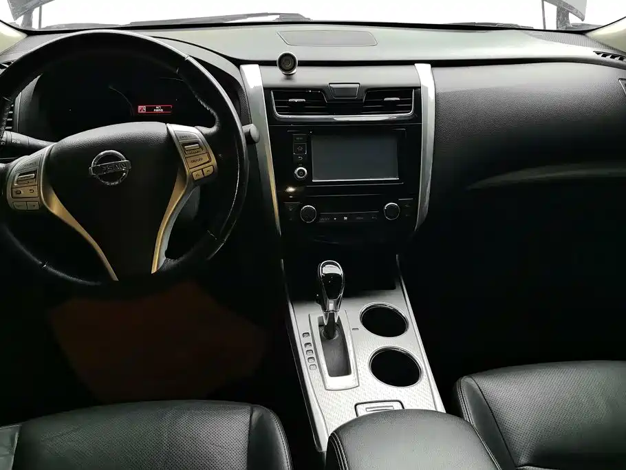 Nissan Teana — миниатюра 12