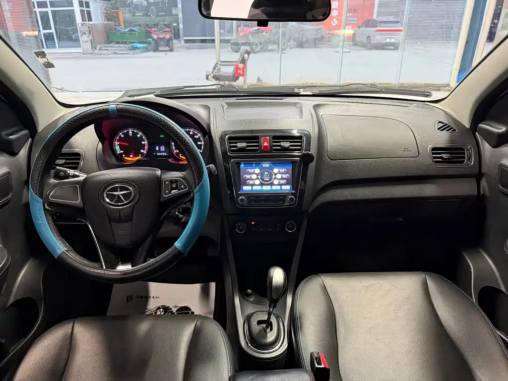 JAC JAC iEV — миниатюра 6