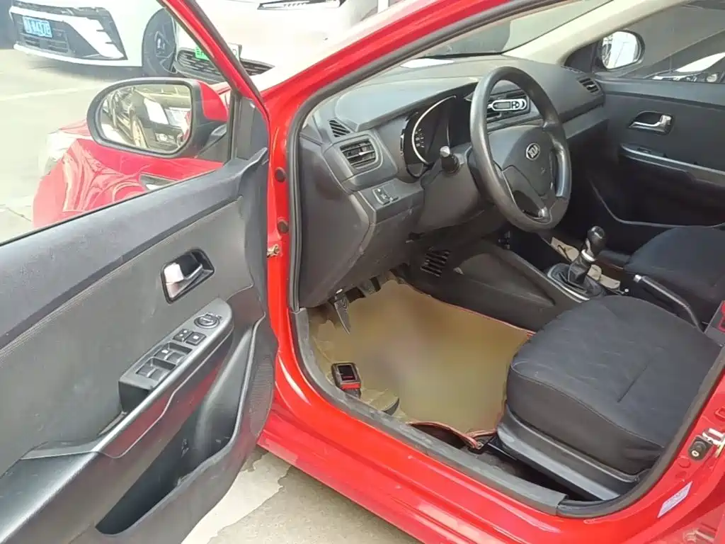 Kia K2 — миниатюра 16