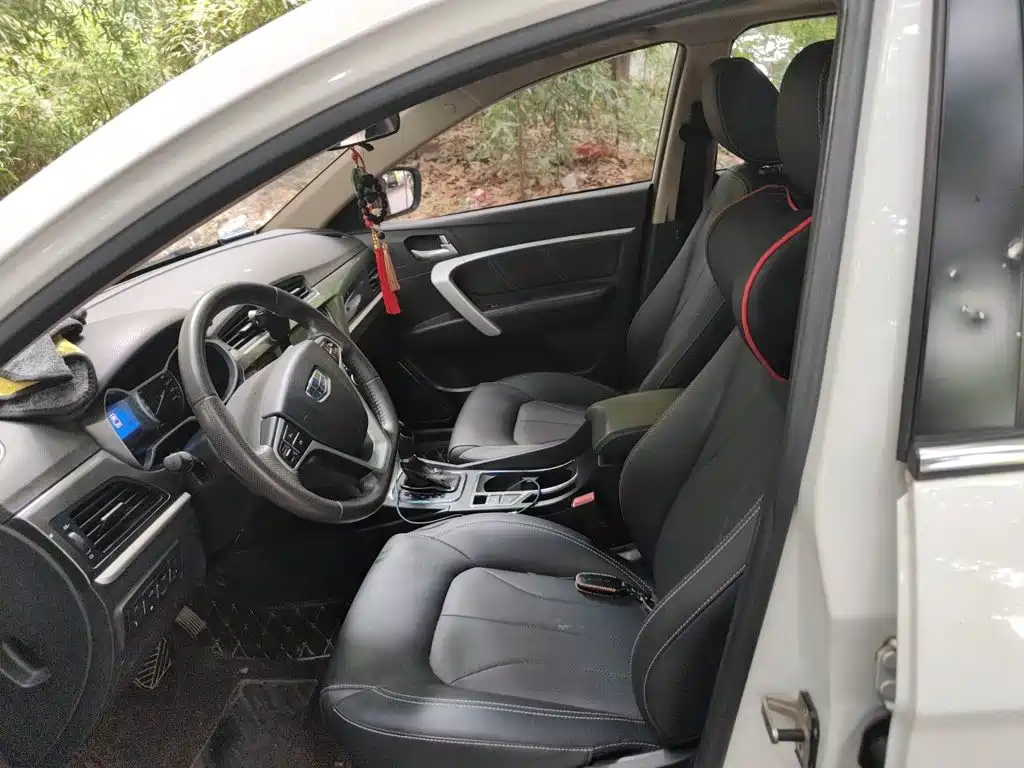 Geely Emgrand — миниатюра 12