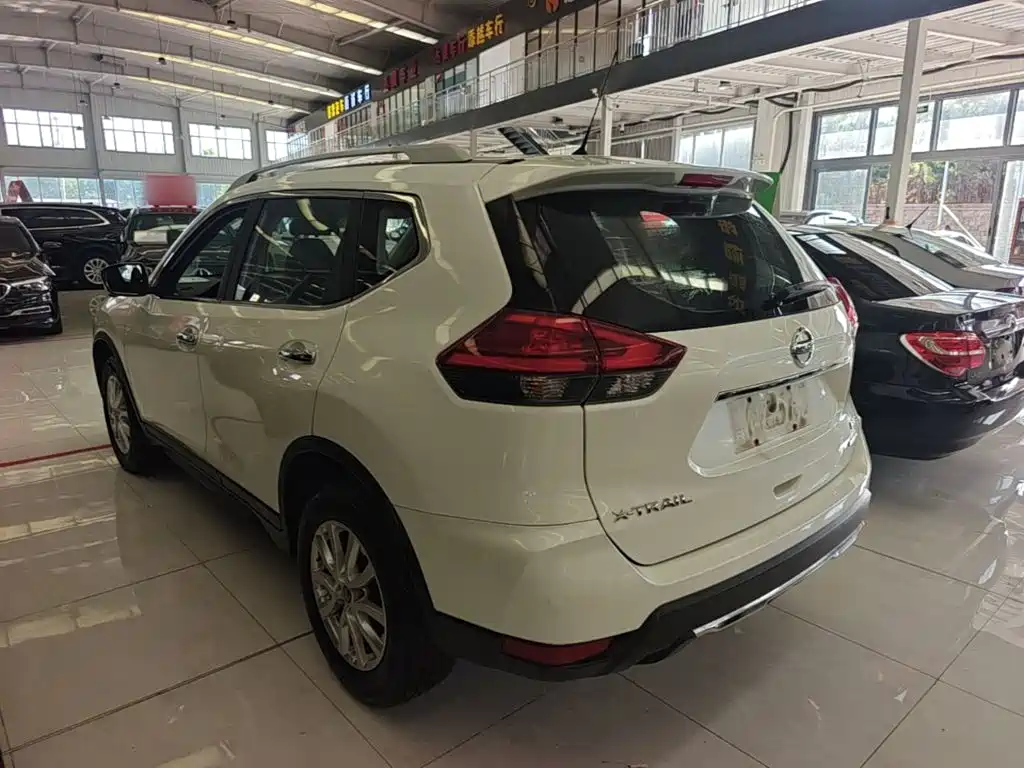 Nissan X-Trail — миниатюра 5