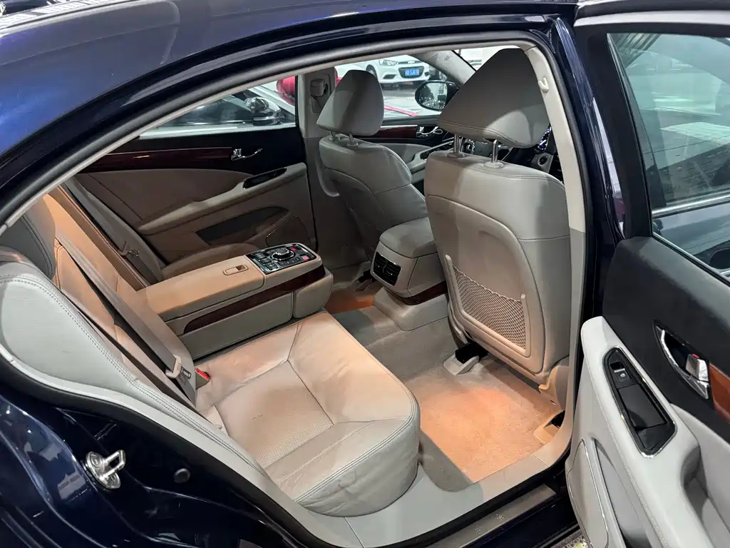 Hongqi Hongqi H7 — миниатюра 23