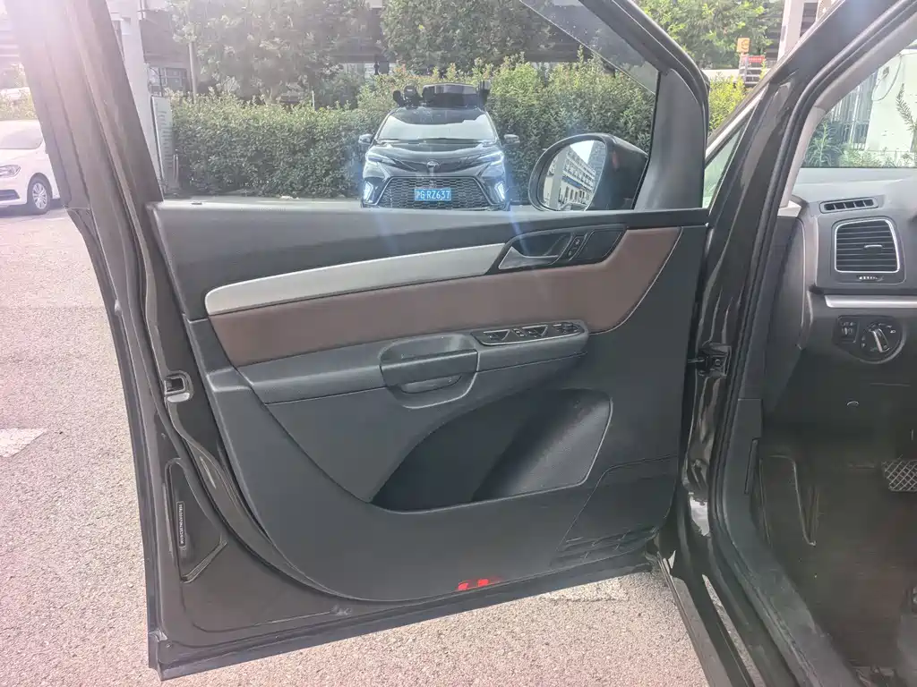 Volkswagen Sharan — миниатюра 12