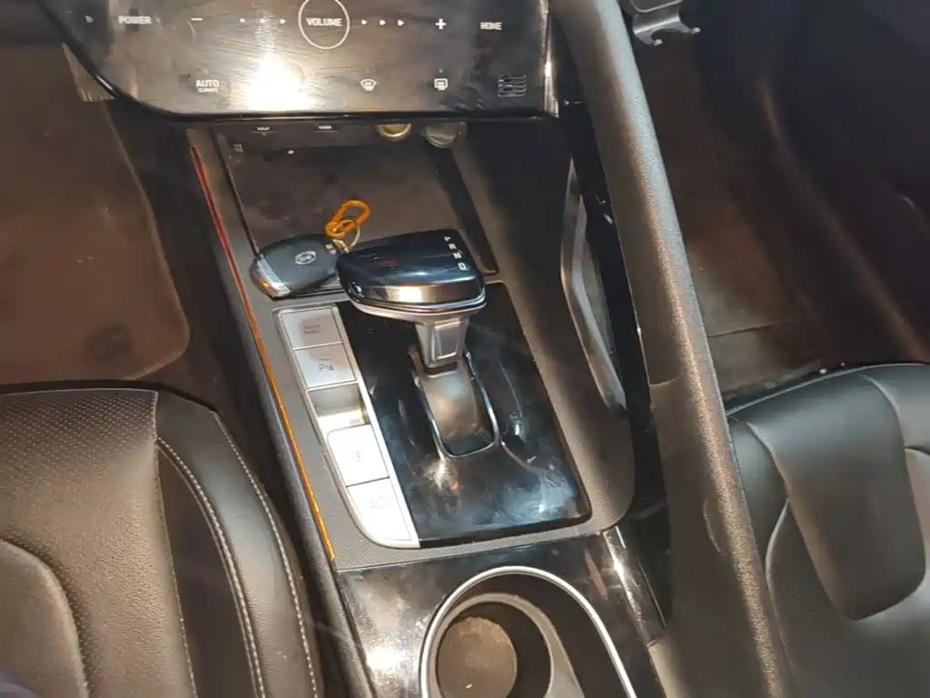 Hyundai Elantra — миниатюра 14