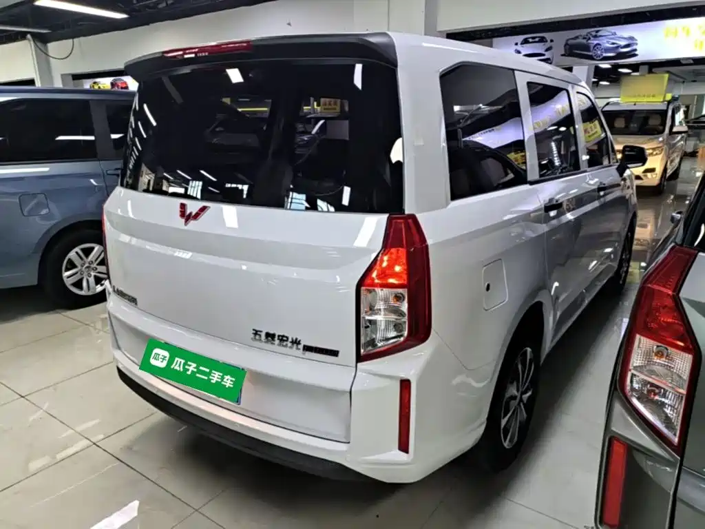 Wuling Hongguang PLUS — миниатюра 7