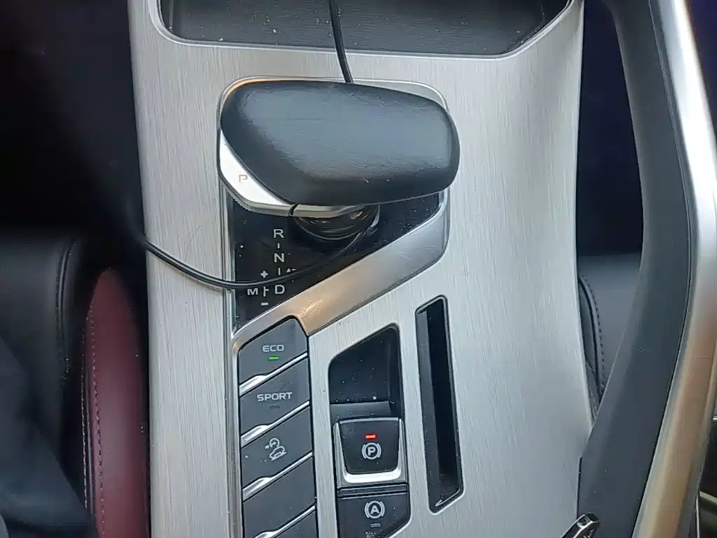 Geely Binyue — миниатюра 14