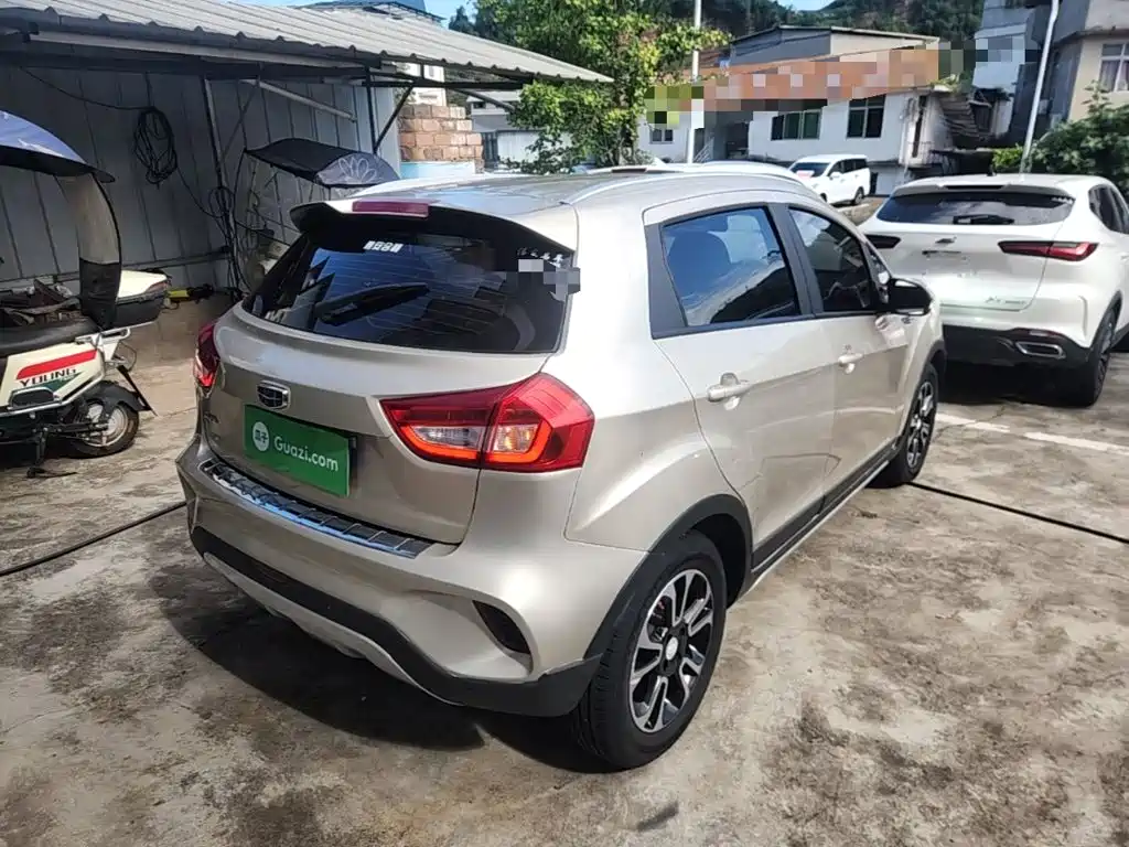 Geely Vision X3 — миниатюра 7