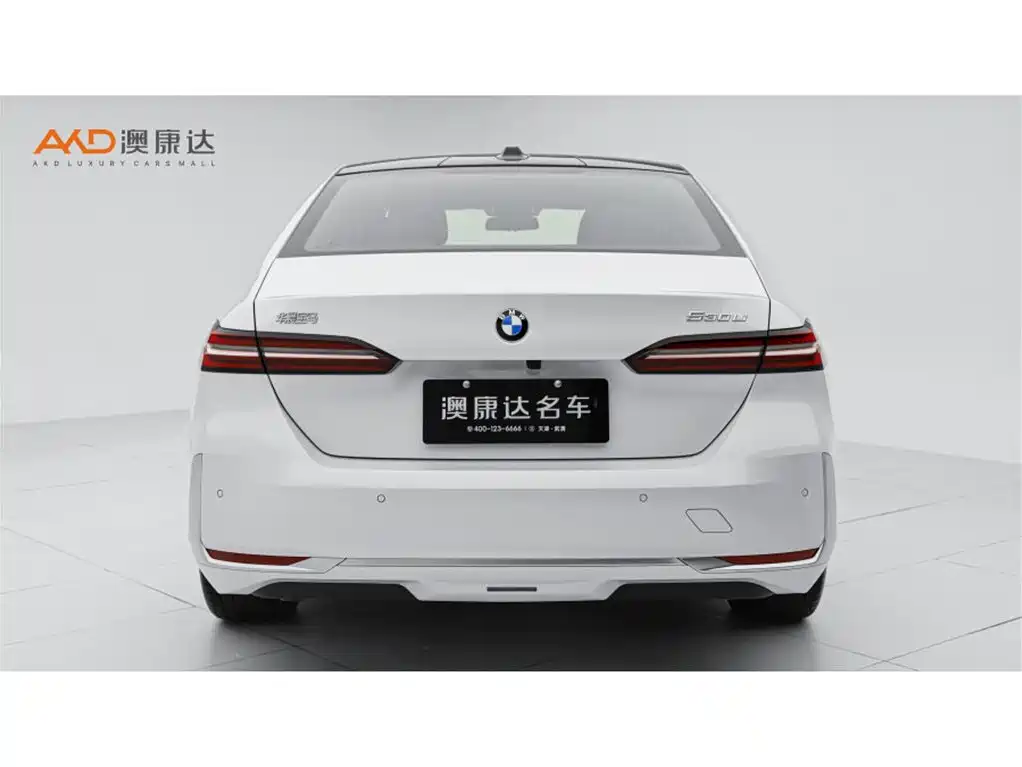 BMW 5 Series — миниатюра 4