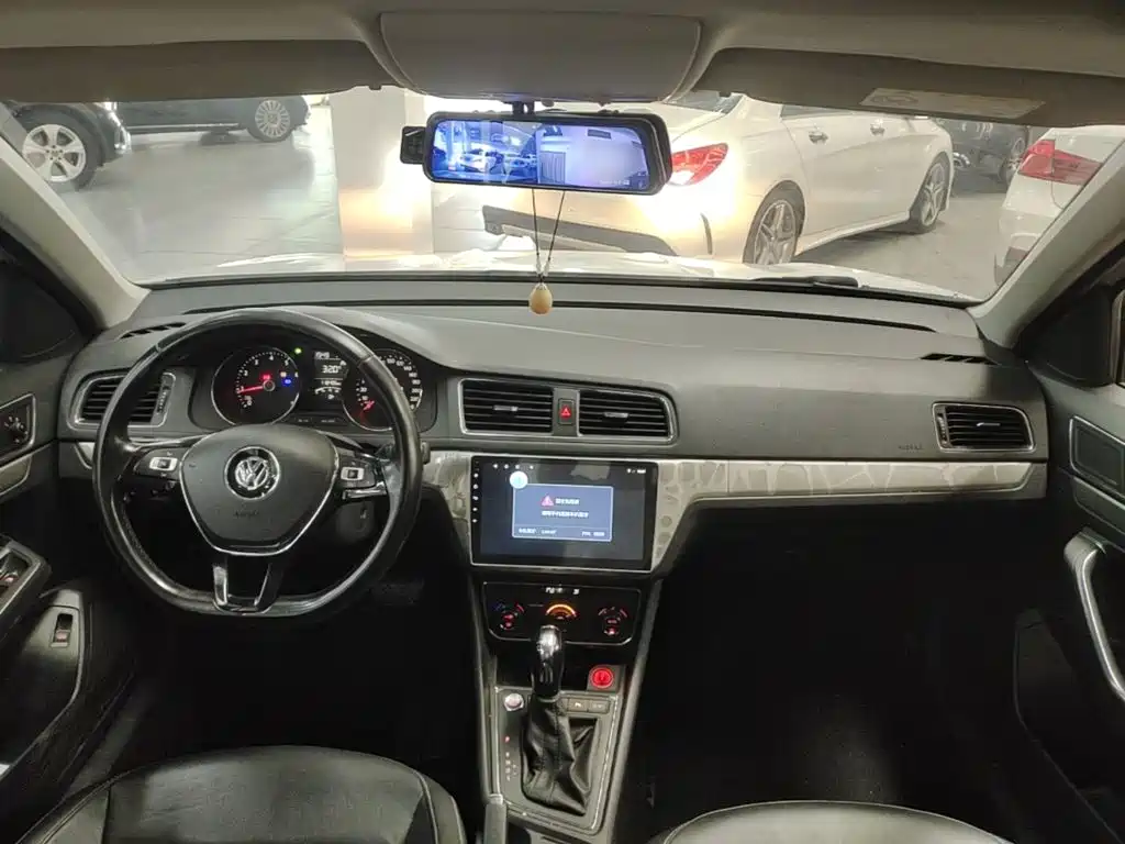 Volkswagen Lavida — миниатюра 10