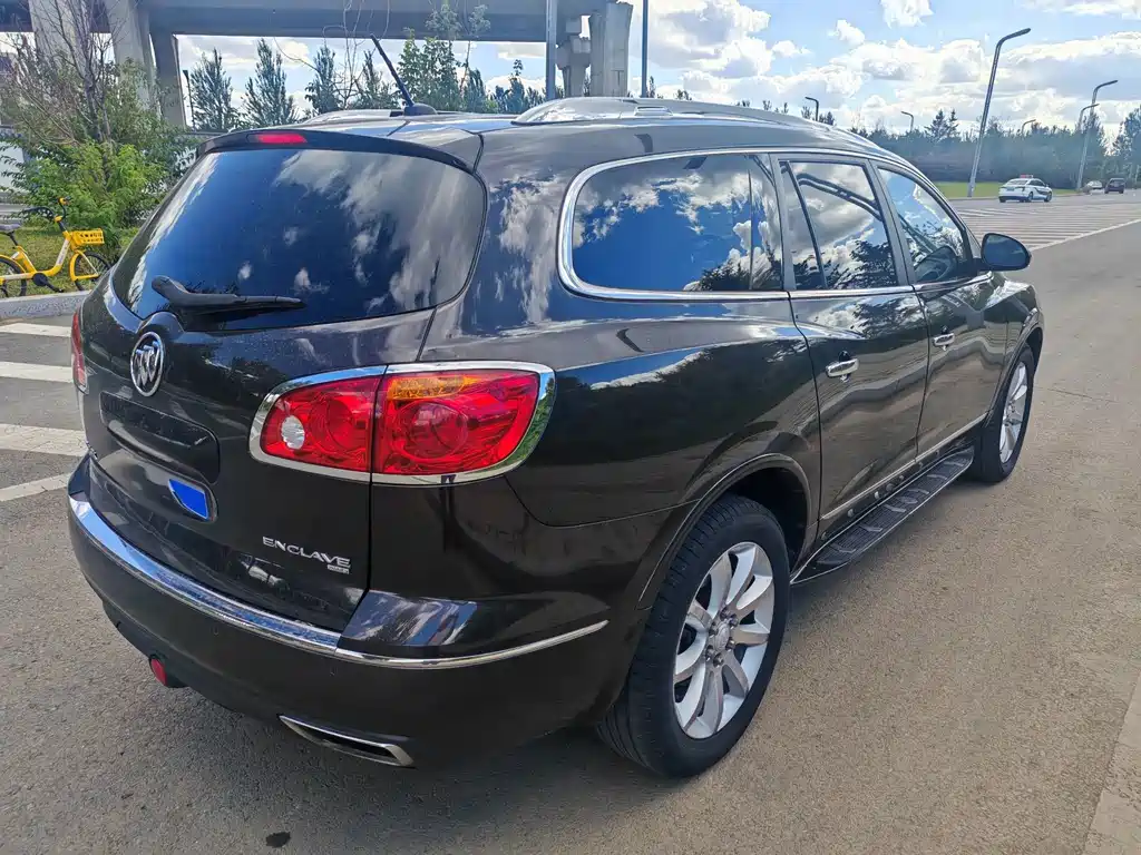 Buick Enclave — миниатюра 5