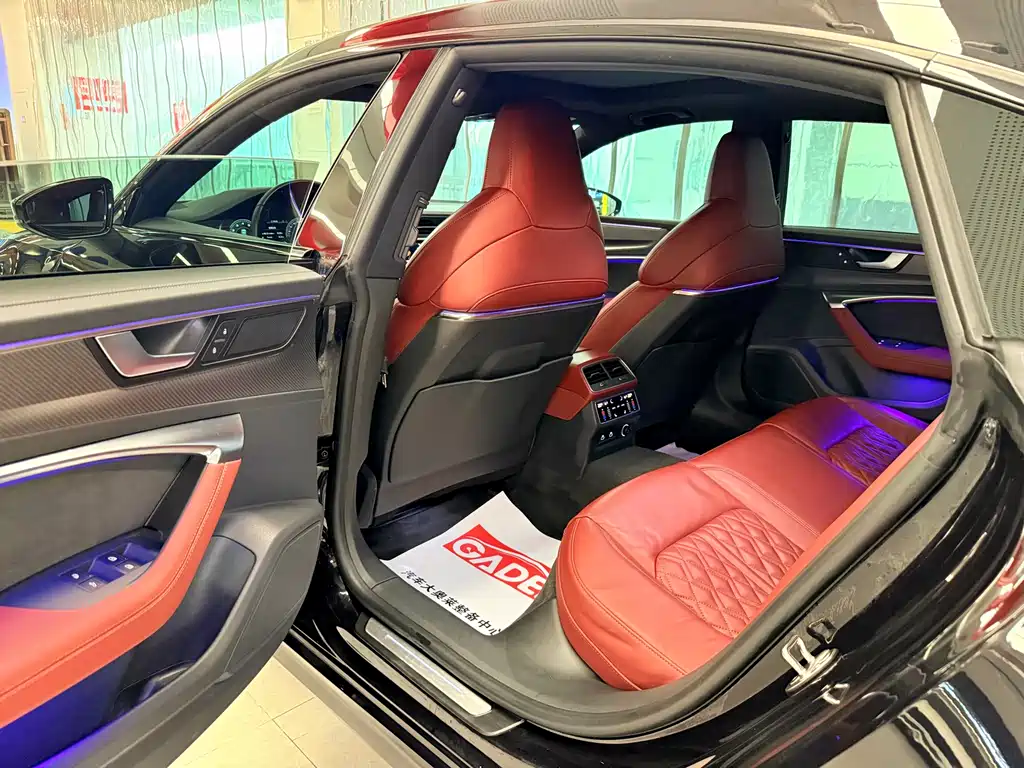 Audi A7L 2024 45 TFSI quattro
