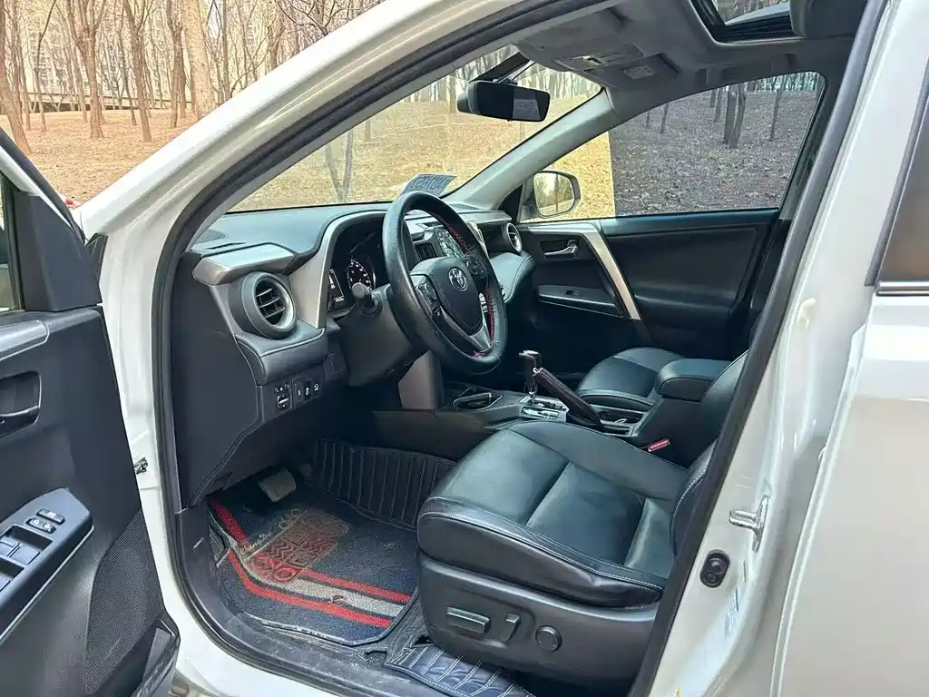 TOYOTA RAV4 RONGFANG