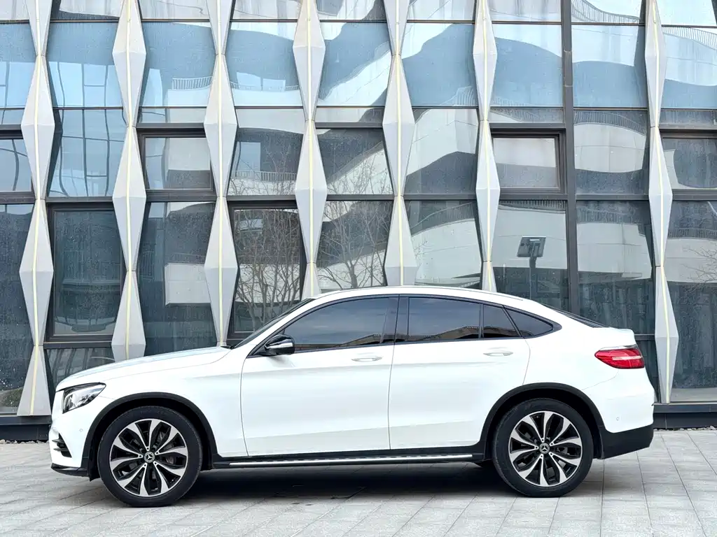 Mercedes-Benz GLC 2018 GLC 260 4MATIC SUV