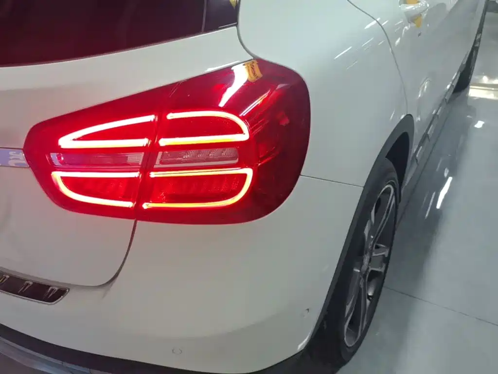 Mercedes-Benz GLA — миниатюра 8