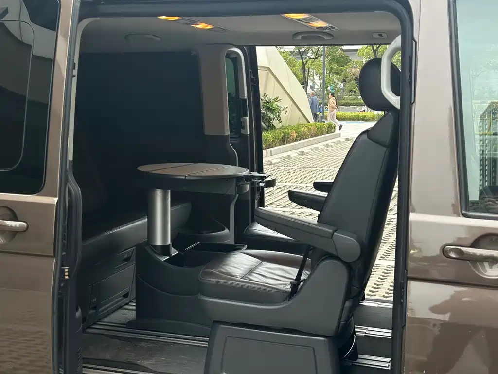 Volkswagen Multivan — миниатюра 20