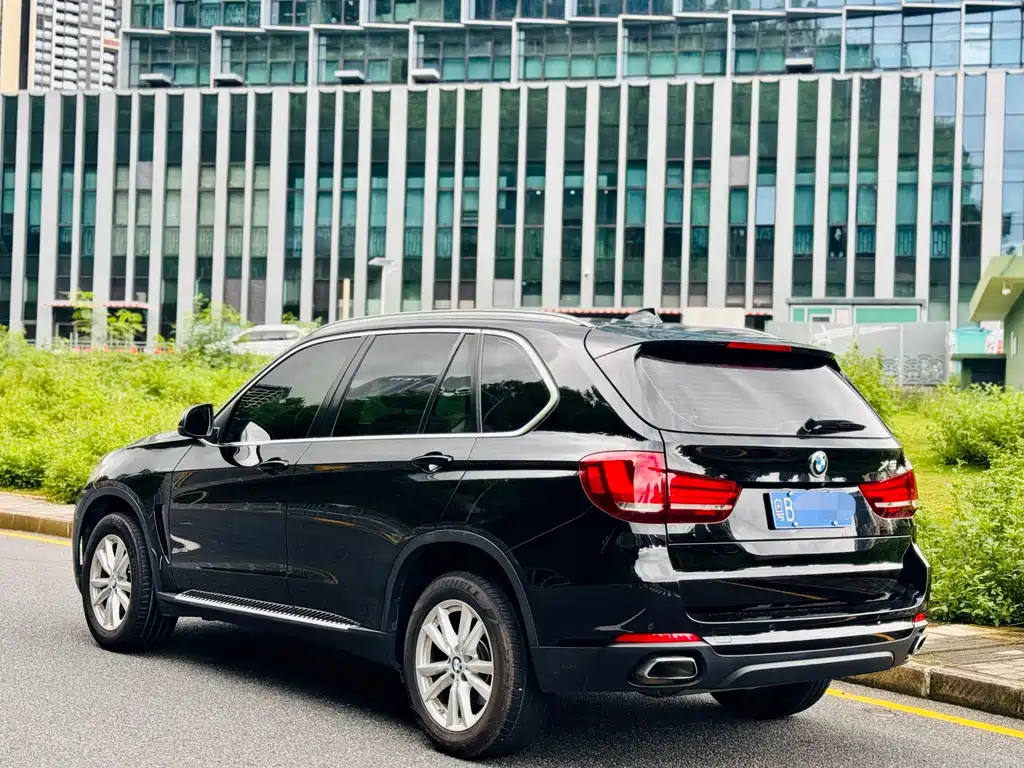 BMW X5 (Import) — миниатюра 11