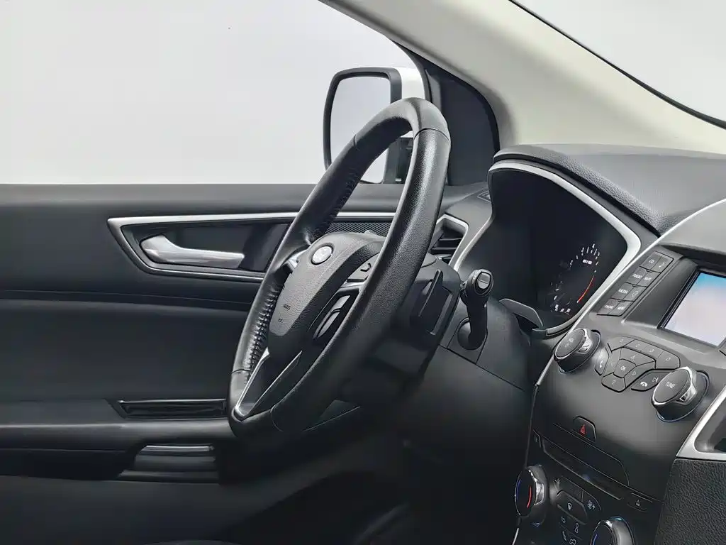 Ford Edge — миниатюра 22